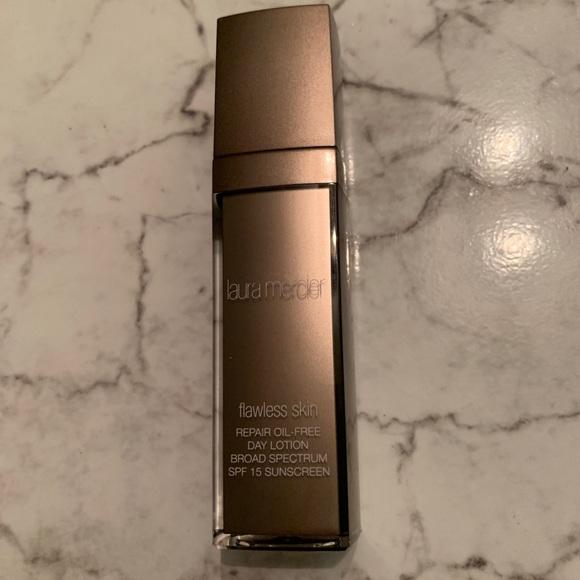 laura mercier flawless skin repair oil free day lotion